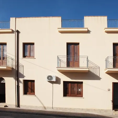 Tonnarella Guest house *